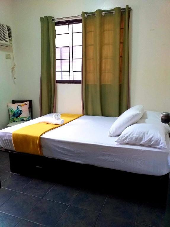 Minimalist Apartment 5 - Nato’s Residences Apartment in Bacolod