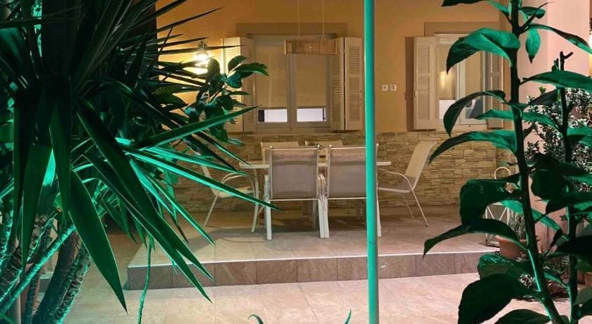 Oasis Garden Apartment Apartment in Volos