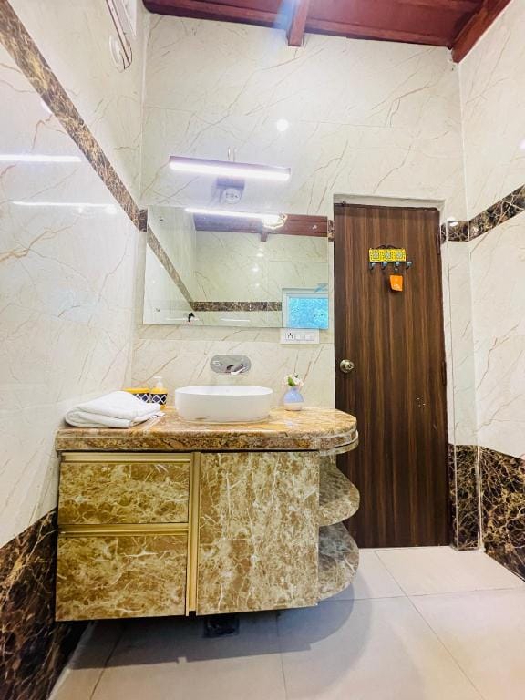 Turquoise Cottage (The Holiday Home) Vacation rental in Uttarakhand