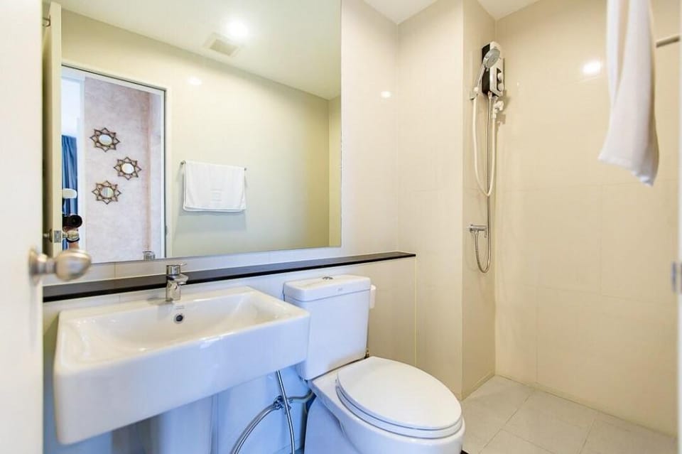 Amazing rooftop, 1 bedroom condo, pool, river view Apartment in Bangkok