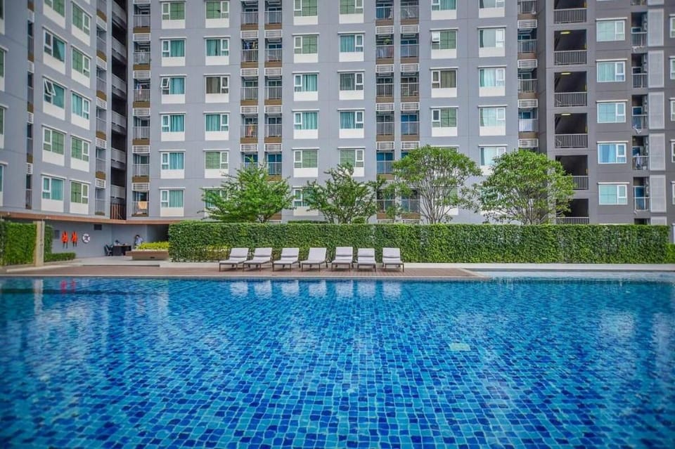 Amazing rooftop, 1 bedroom condo, pool, river view Apartment in Bangkok