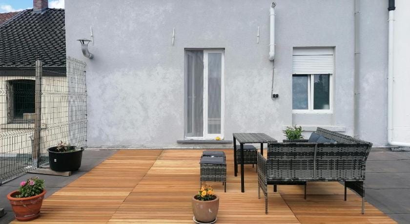 La Maison Heureuse Apartment in Charleroi