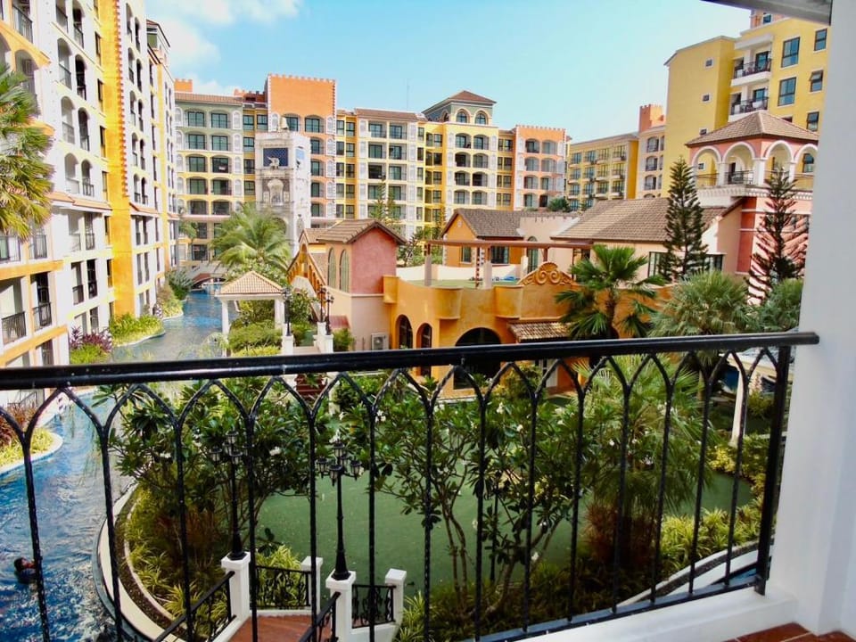 Venetian Singnature สวนน้ำจอมเทียน Apartment in Pattaya City