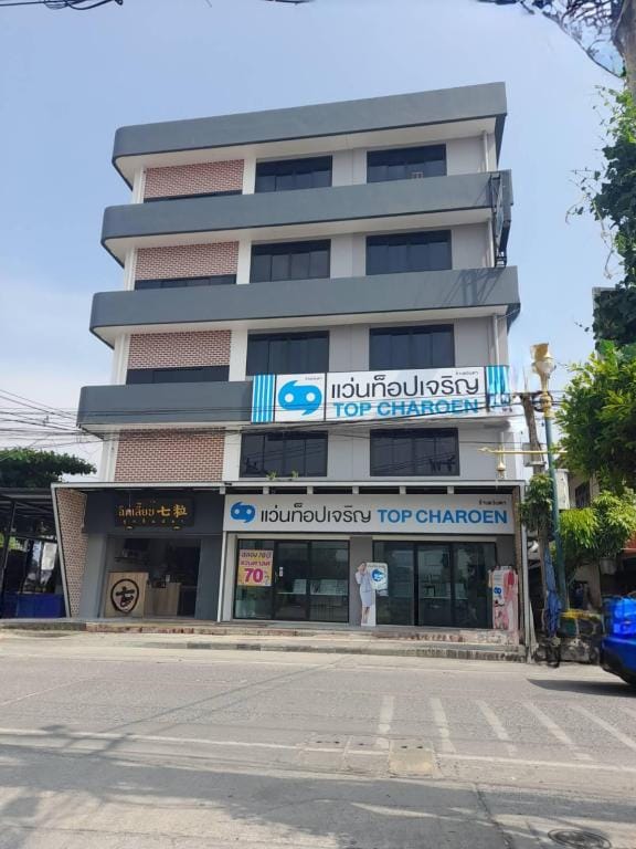 Irich Residence (South Samrong) Apartment in Bangkok