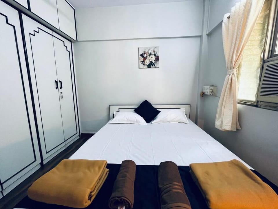 La Woodland 2BHK Service Apartment Apartment in Mumbai