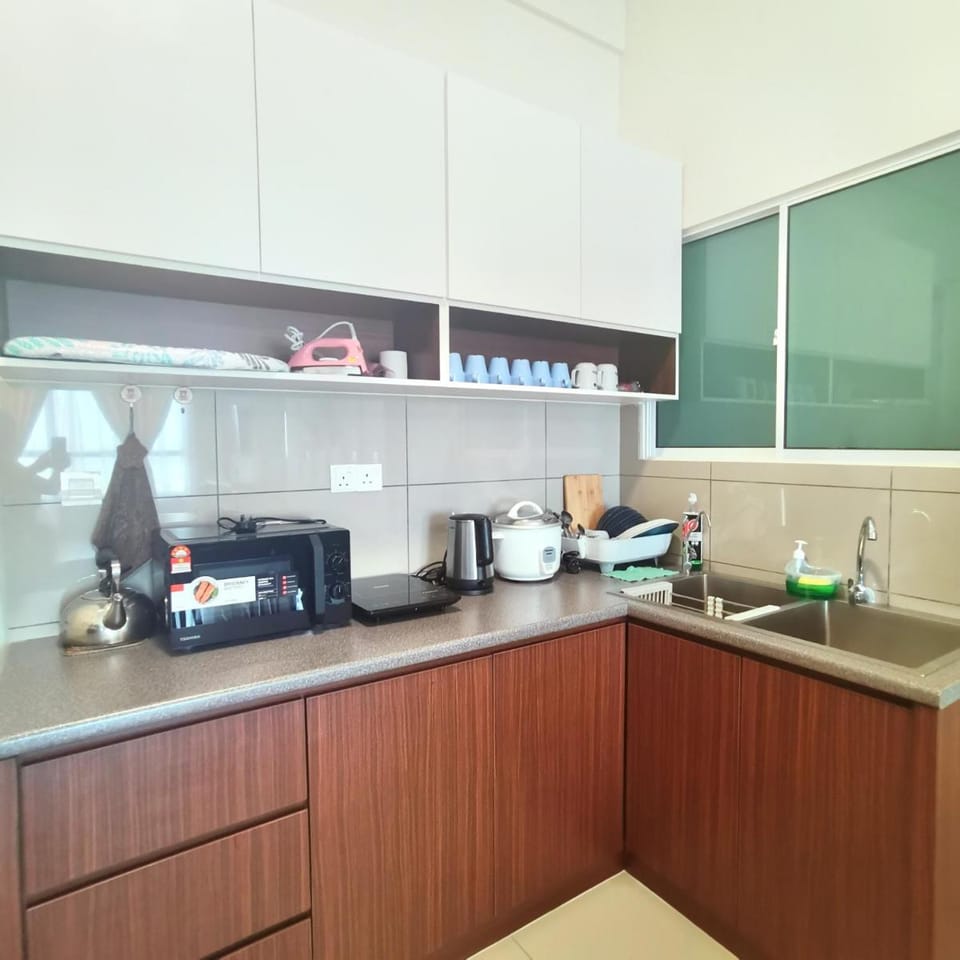 Amber Cove Seaview I MUJI 2BR I Game Room I 3-9pax Apartment in Malacca