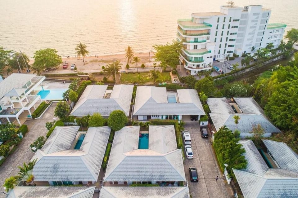 Sorrento Private Pool Villa•4BR•PATTAYA Vacation rental in Chon Buri Changwat