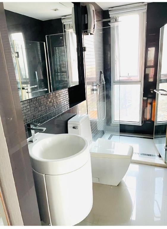 Life by the River & Urban BKK/ 2BR/2 mins to BTS Apartment in Bangkok