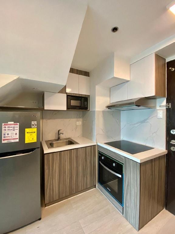 Modern Loft with Workspace in Ortigas CBD Apartment in Pasig
