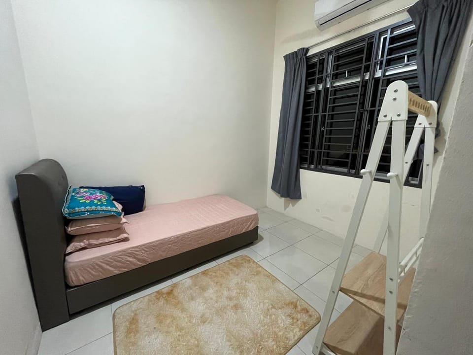 Hakim Harmoni Homestay Air Hitam Vacation rental in Johor