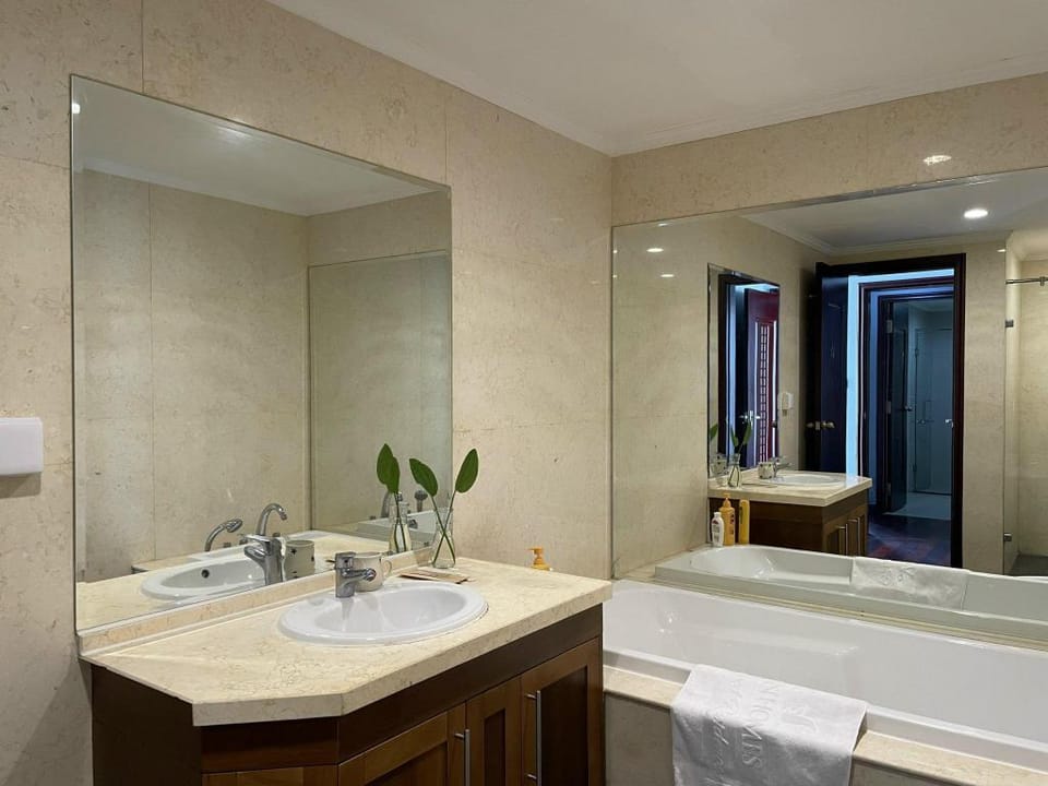 Mộc Homestay - 3 Brs apt at Vinhomes Royal City Apartment in Hanoi
