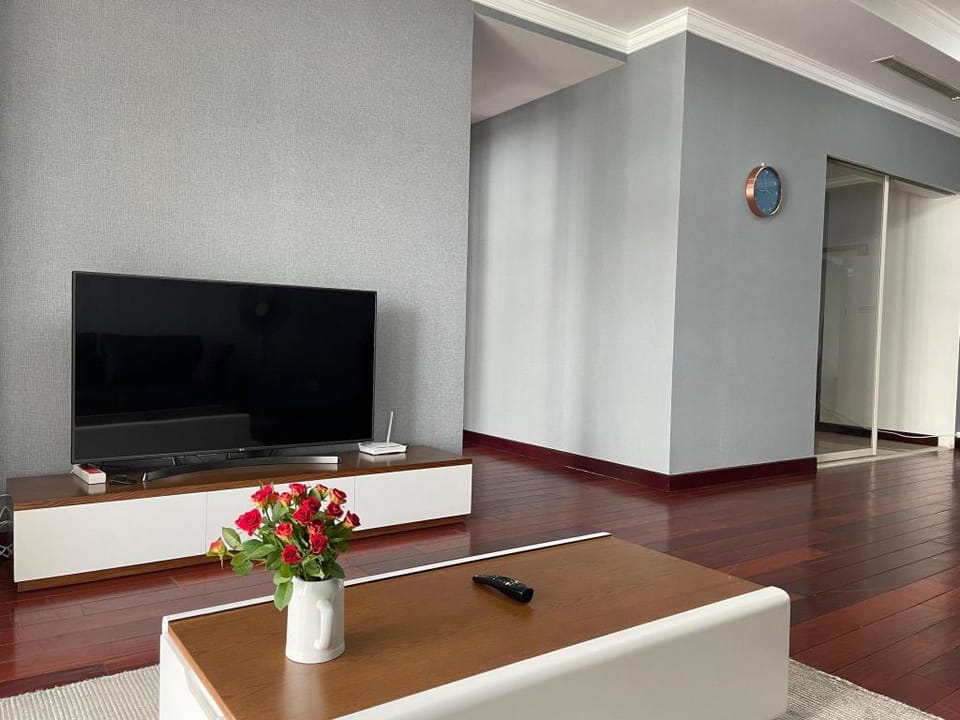 Mộc Homestay - 3 Brs apt at Vinhomes Royal City Apartment in Hanoi