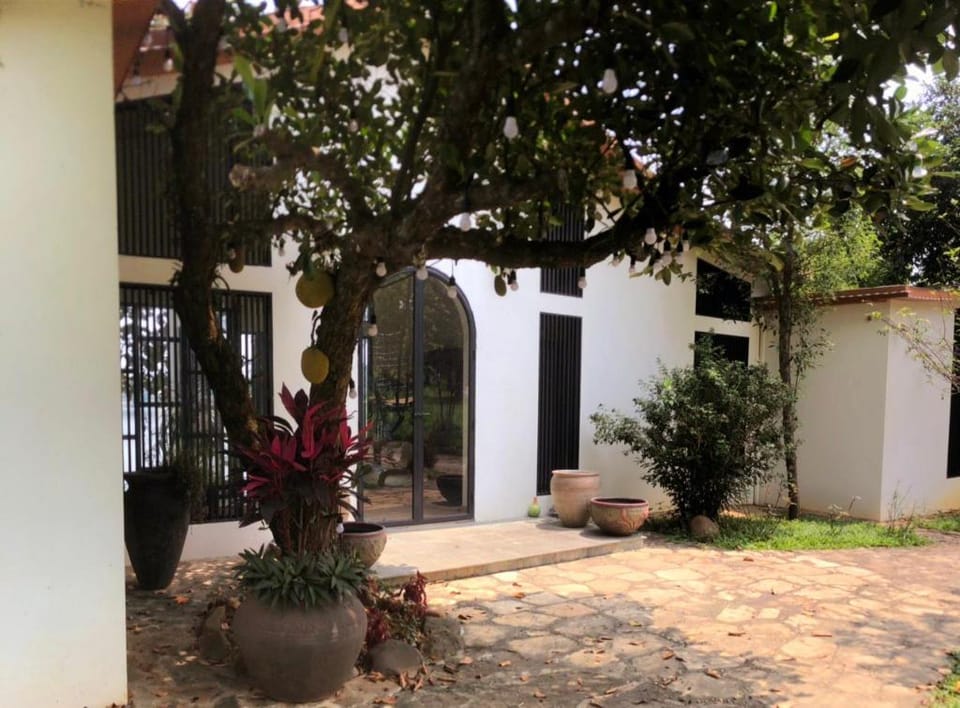 Ba Vì lake view Villa in Laos
