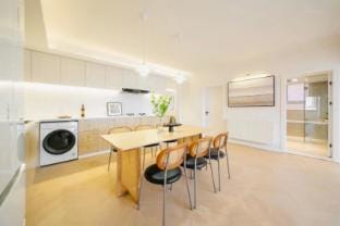 Garden-Side Family Home, Spacious 4BR Apartment in Shanghai