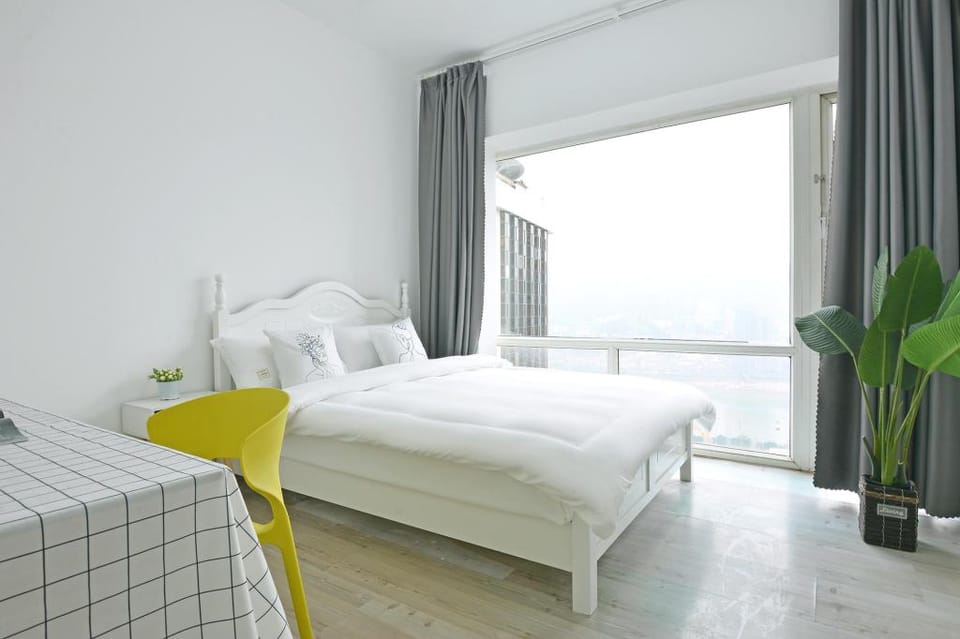 CQ山城听雨江景民宿 Apartment in Hubei