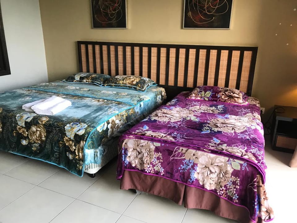 FOUR PAX FAMILY STUDIO @ GOLD COAST MORIB *A1413 Apartment in Selangor, Malaysia