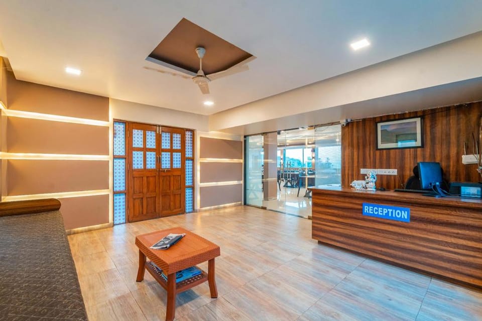 Treebo Kaizen, 3 Kms From Paragliding Hotel in Maharashtra