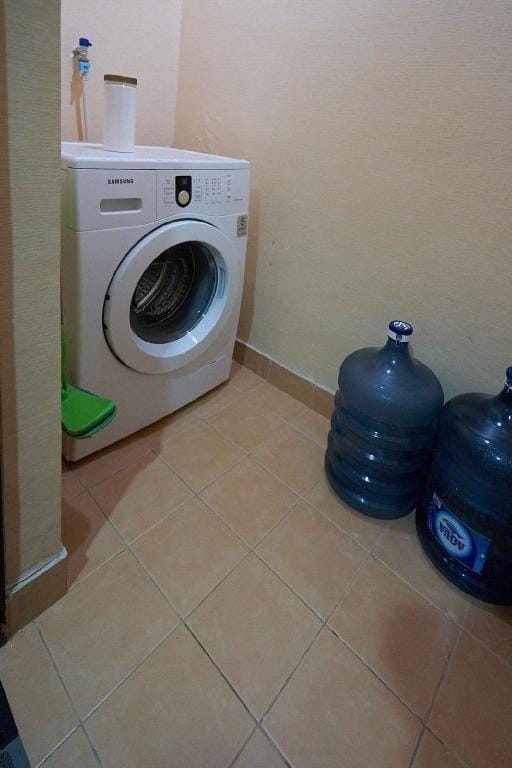 Strategic Homey 2BR above Mall, 1 Queen + 2 Single Apartment in South Jakarta City