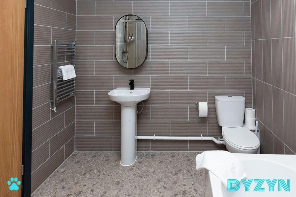 The Old Tartan Apartments 17 Vacation rental in Swansea