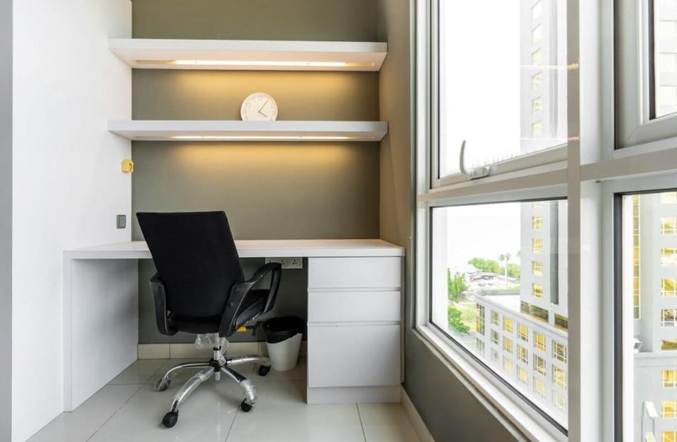 Mansion One Executive Bathtub Apartment in George Town