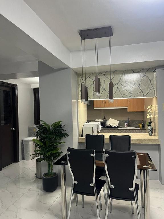 ERod Staycation Apartment in Manila City