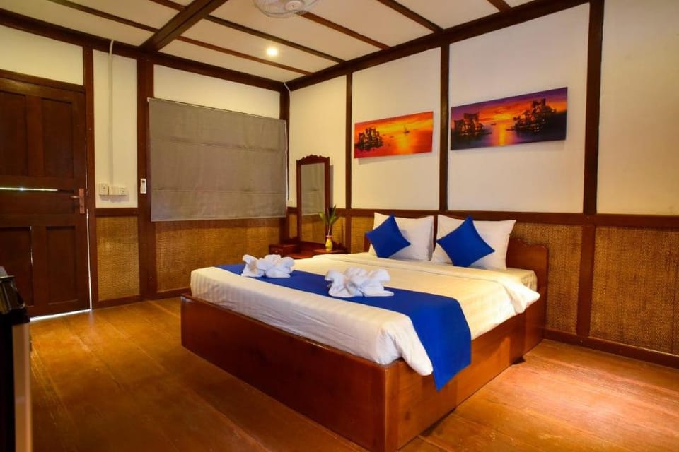 Peaceful Private Wooden Bungalow With Garden View Vacation rental in Krong Siem Reap