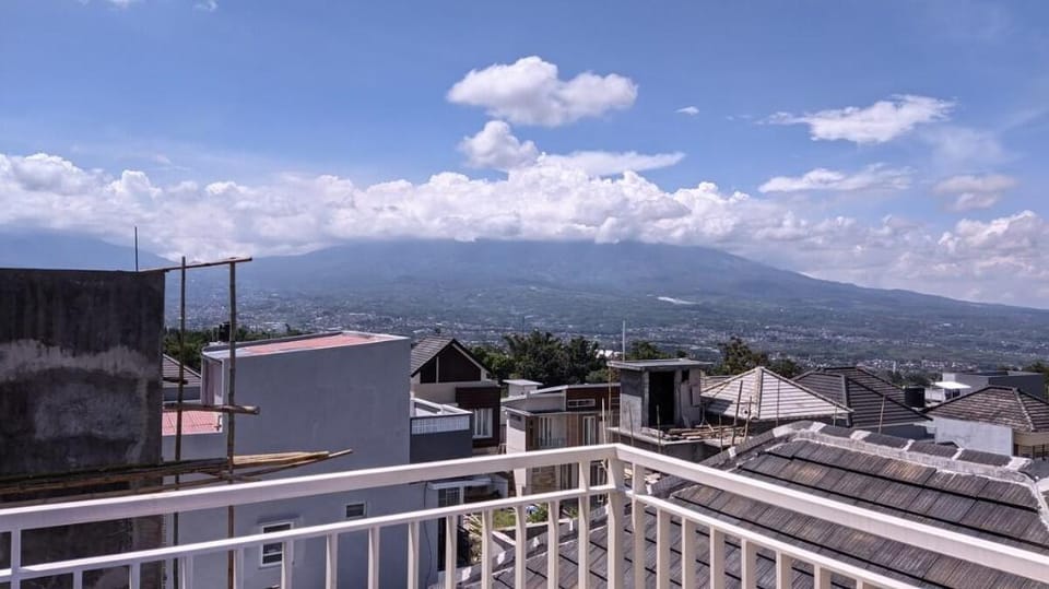 COCO Villa |3BR|Pool-Rooftop-BBQ Vacation rental in Batu