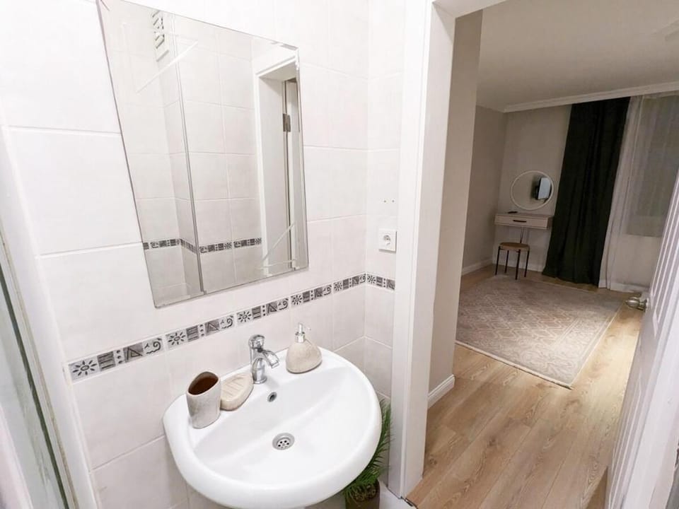 Chic & Large 3-bedroom Flat in Sisli Apartment in Istanbul