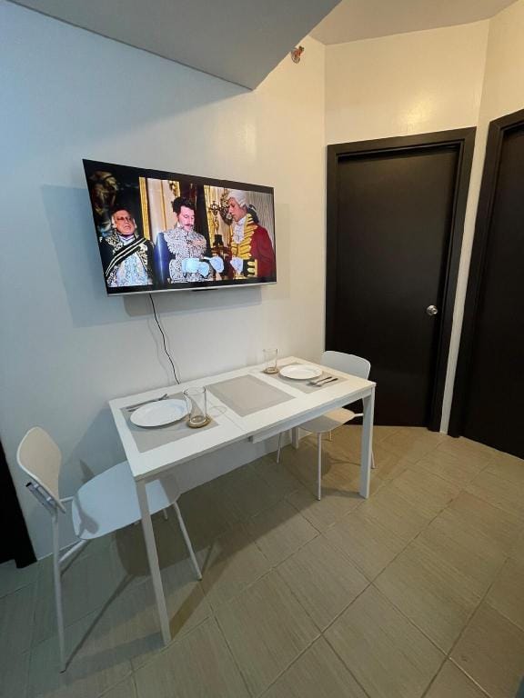 Two-bedroom Condo Unit Vacation rental in Pasig