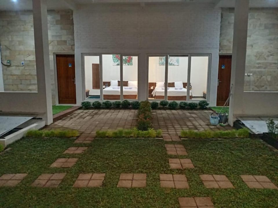 cahaya satu guest house Hotel in Batu
