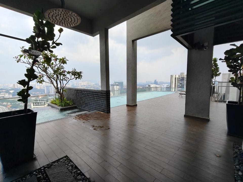 KL Midvalley Luxury Suites Apartment in Petaling Jaya