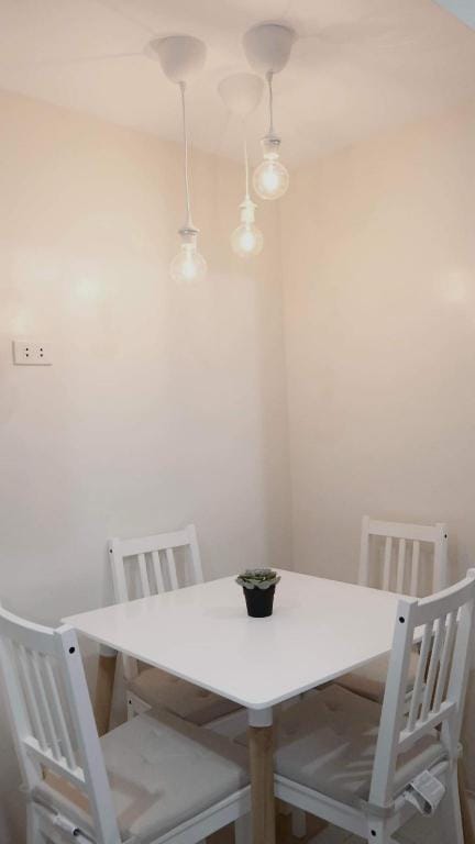 FIELD RESIDENCES CONDOMINIUM 2BEDROOM Apartment in Pasay