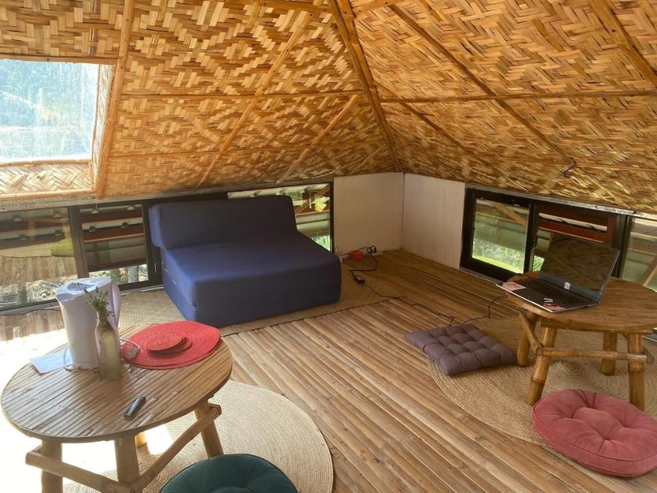 Beach House Economy Fan Room Villa in Central Visayas