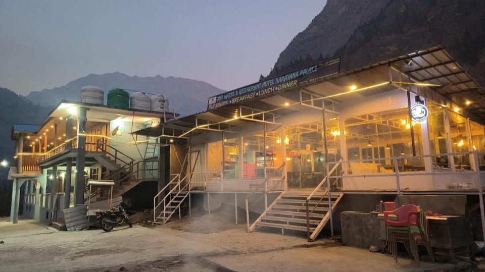 Hotel Narayana Palace Hotel in Uttarakhand