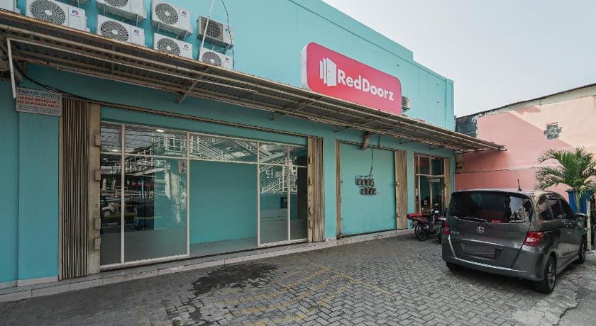 RedDoorz near Universitas YARSI Hotel in Jakarta