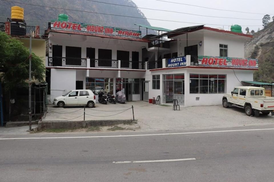 Hotel Mount Inn Apartment in Uttarakhand