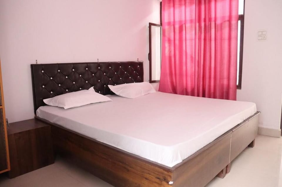 Hotel Mount Inn Apartment in Uttarakhand
