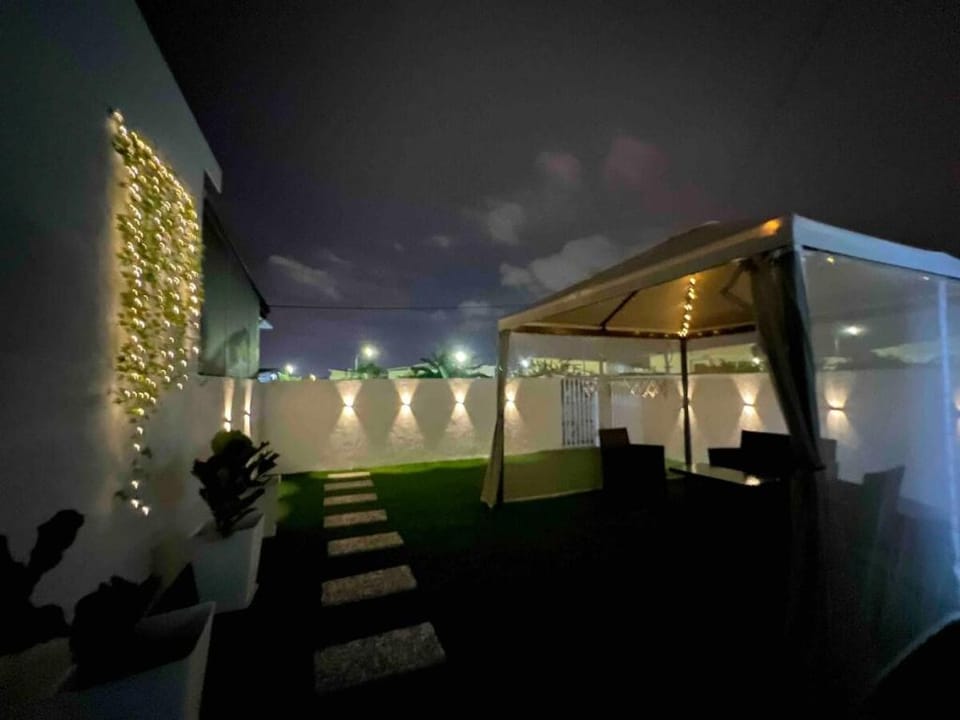 CozyHome 15pax Large Backyard Seremban 2 Sendayan Vacation rental in Negeri Sembilan, Malaysia
