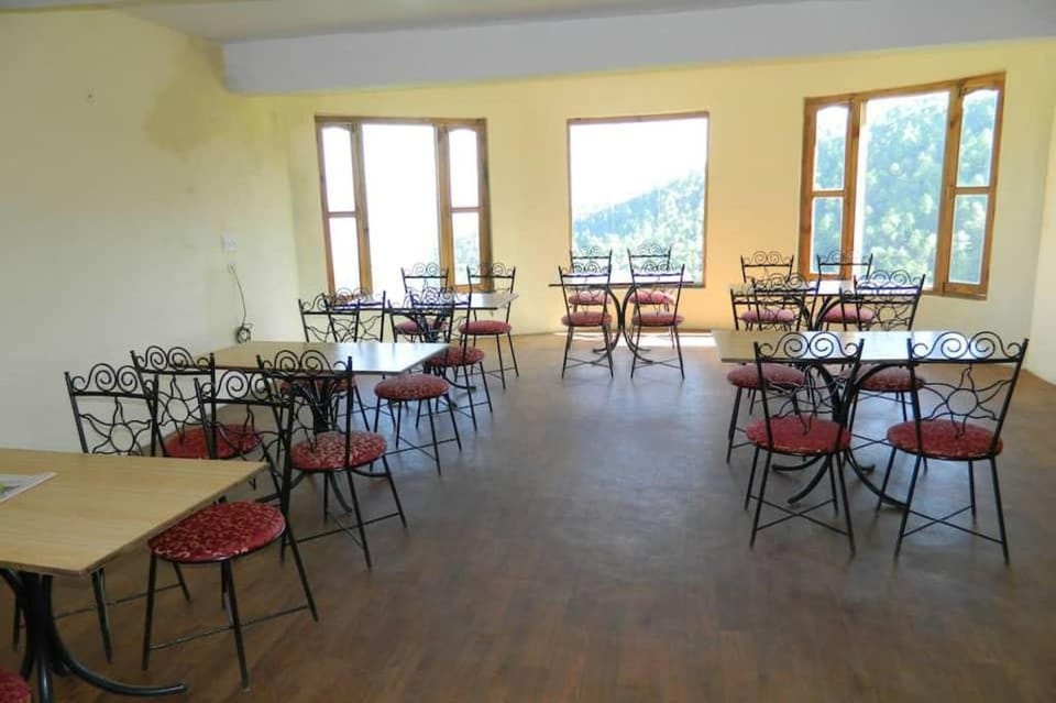 Elphinstone Himalayan Resort Hotel in Uttarakhand