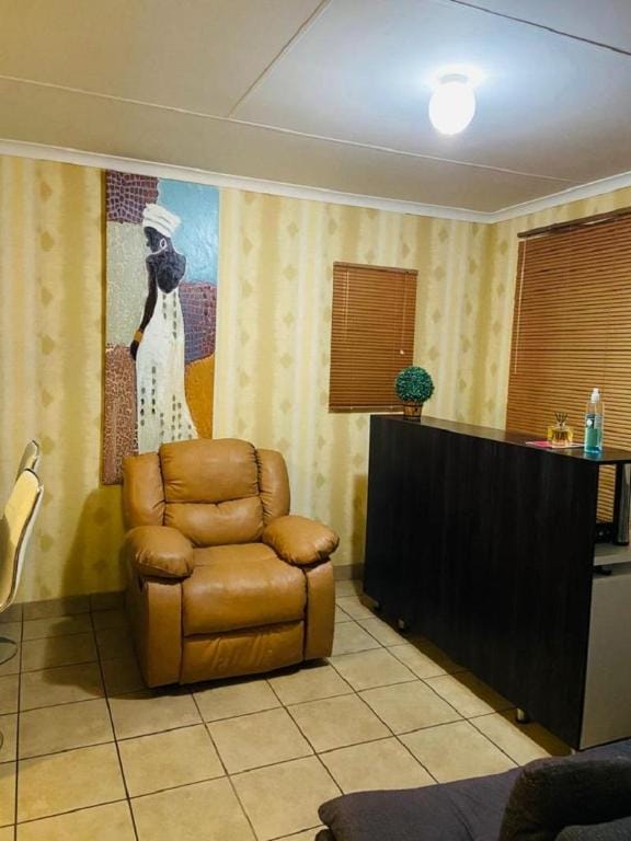 Relax, unwind, and make yourself at home. Vacation rental in Gauteng