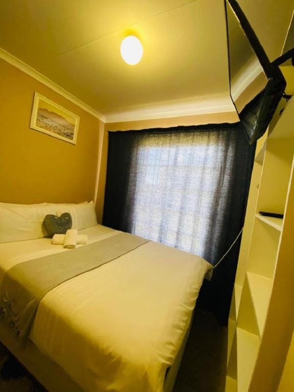 Relax, unwind, and make yourself at home. Vacation rental in Gauteng