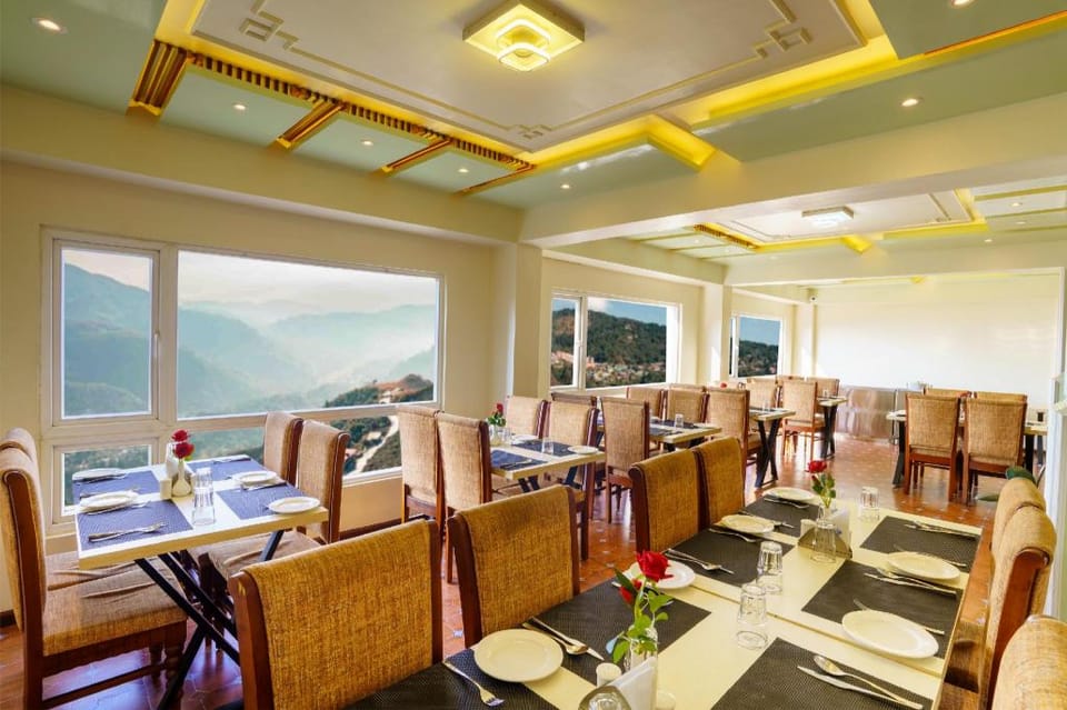 Q Saina's Mapham Darjeeling Hotel in Darjeeling