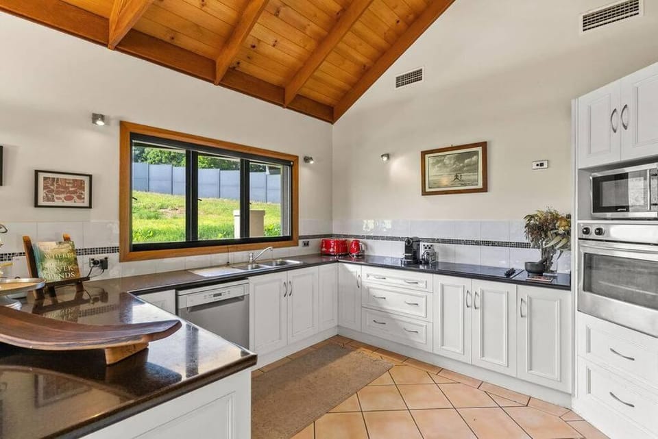 Ocean Breeze Villa Vacation rental in Lennox Head