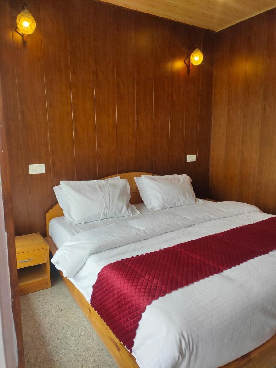 Cloud End Stay by Misty mountain Vacation rental in Uttarakhand