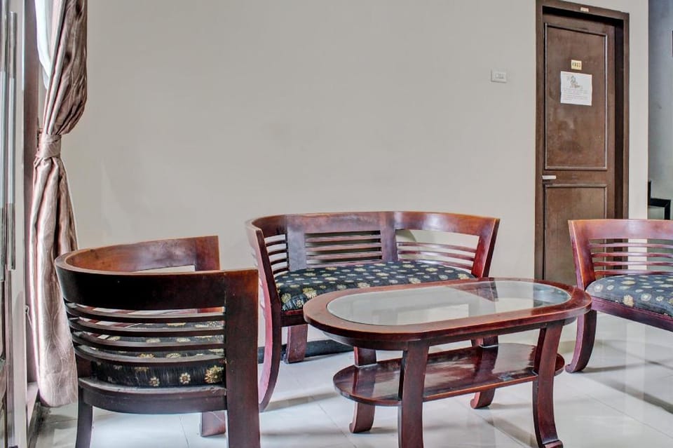 OYO Life 92509 Maulana Guest House Simpur Hotel in Indonesia