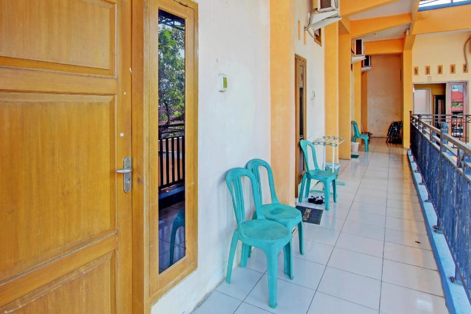 OYO Life 92542 Griya Sakinah Syariah Hotel in East Java