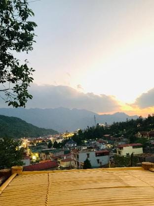 young travel home Vacation rental in Laos