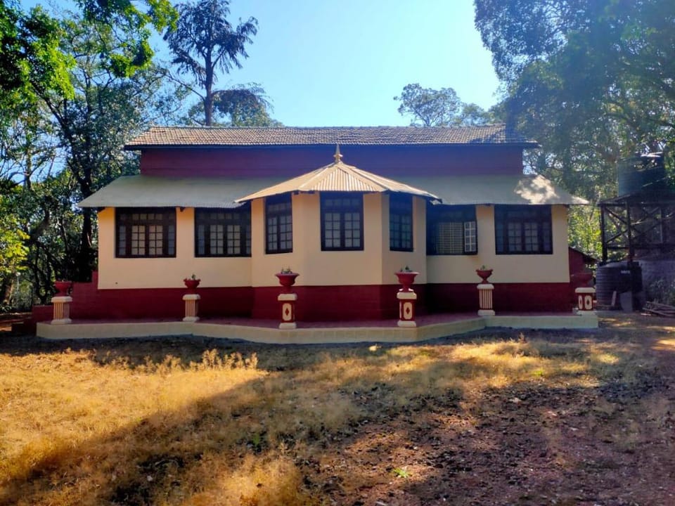 Shiamak Bungalow - 3BHK Homestay in Matheran   Vacation rental in Maharashtra