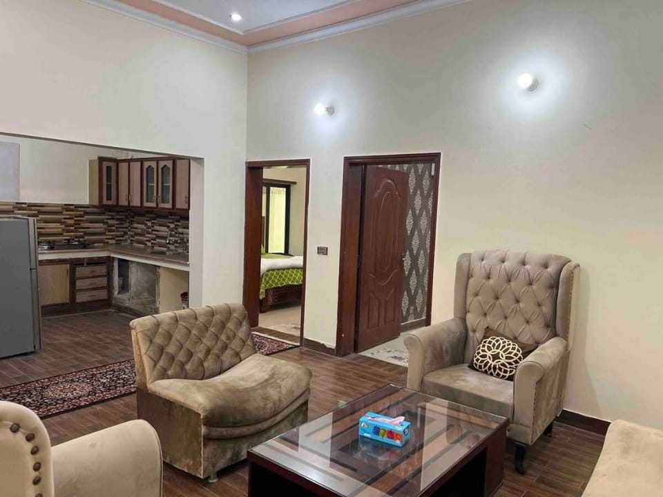 Luxury House in Wapda Town, Multan Apartment in Punjab