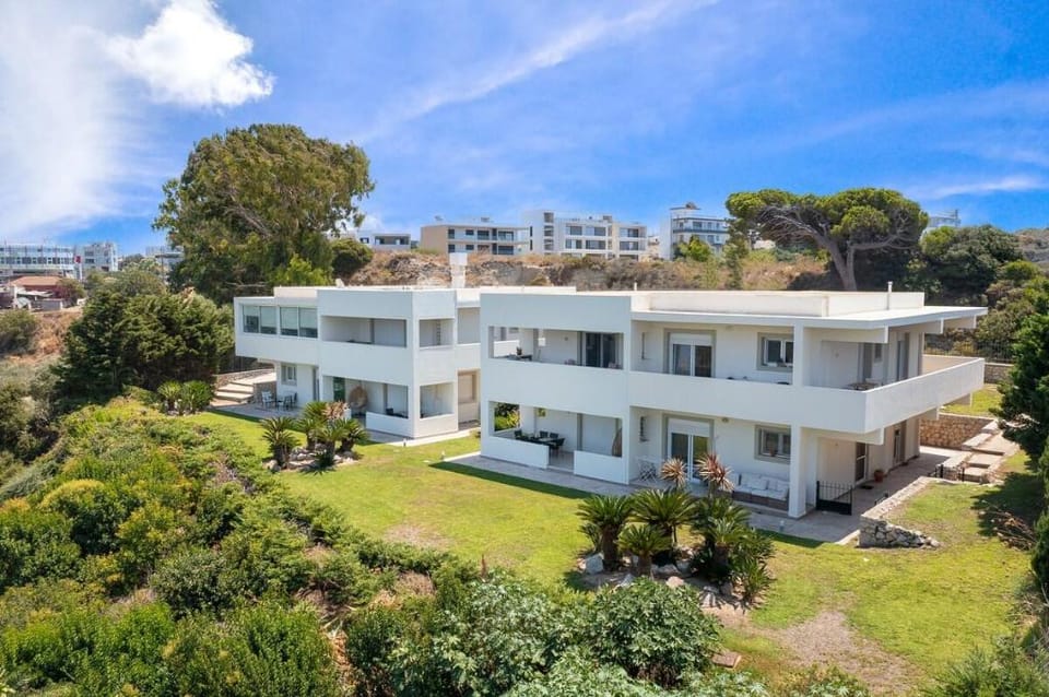 Island Hills - Ocean Apartment in Rhodes